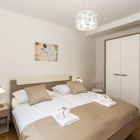 Rusula شقة Rudine (Kastela)
