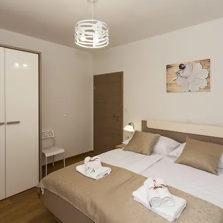 شقة Rusula Rudine (Kastela)