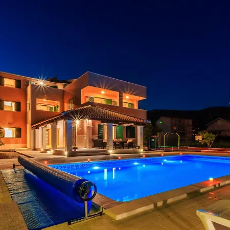 Rusula * Kastel Novi