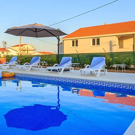 Rusula Kaštel Novi