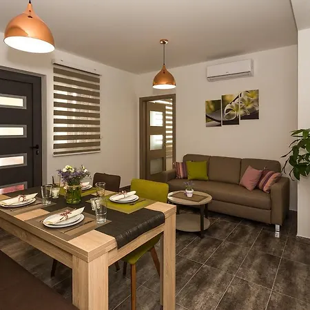 Apartment Rusula *