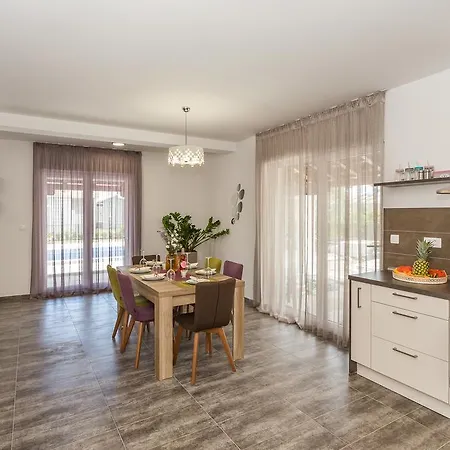 Rusula Apartment Rudine (Kastela)