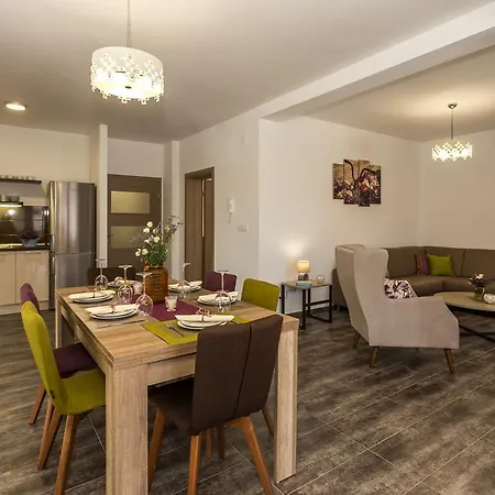 Rusula Kaštel Novi