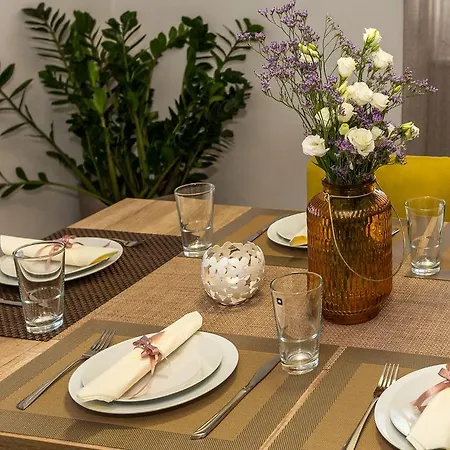 Rusula Apartment *