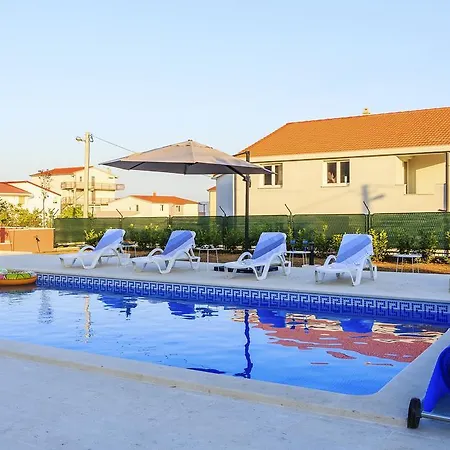 Rusula Apartment