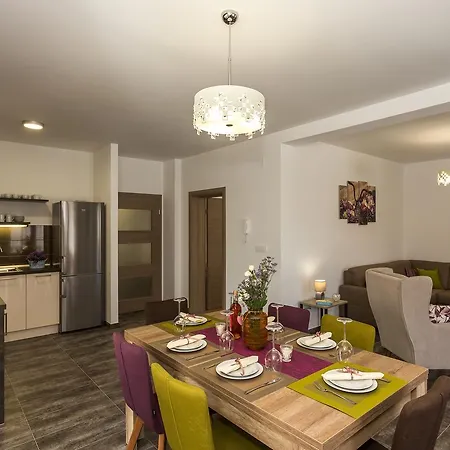 Apartment Rusula Rudine (Kastela)