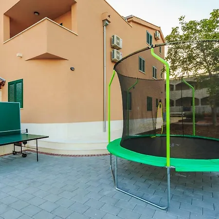 Rusula * Kaštel Novi