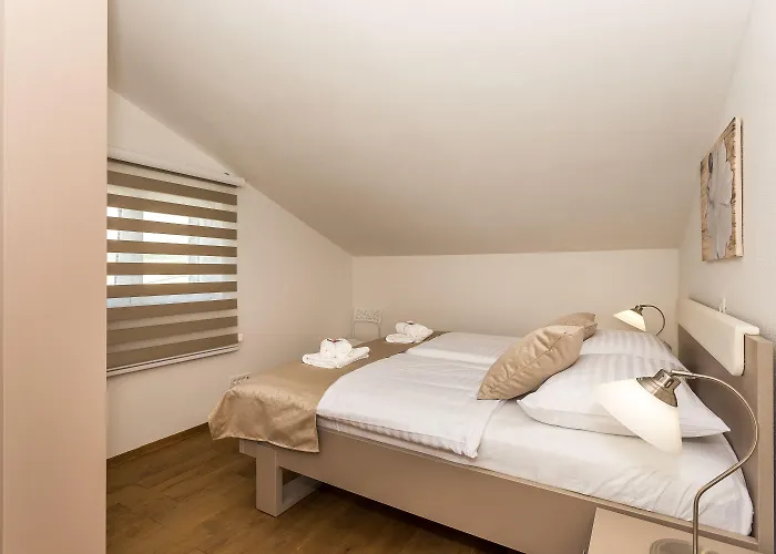 Rusula * Rudine (Kastela)